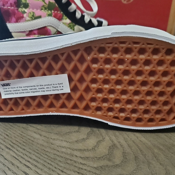Vans floral sk8-hi shoes new in box - Picture 3 of 5